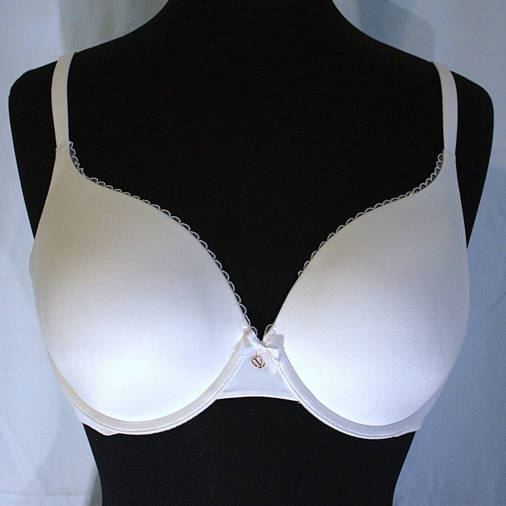 Victoria's Secret Perfect Shape Push-Up Smooth Bra - White - 38C